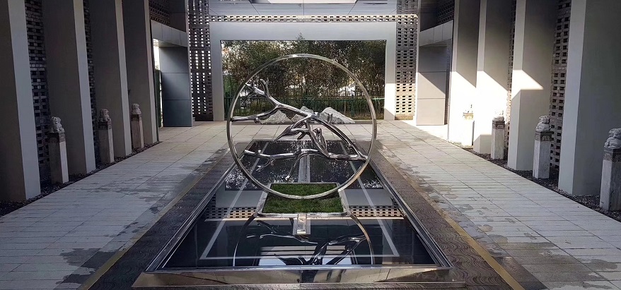 烟台中华城不锈钢镜面雕塑